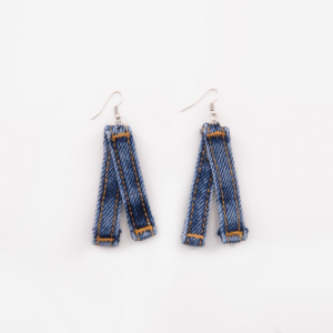 Boucle d'oreille en denim
